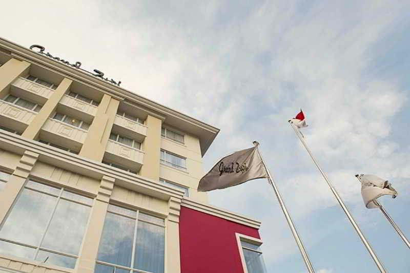 Grand Zuri Malioboro Ξενοδοχείο Γιογκιακάρτα Εξωτερικό φωτογραφία